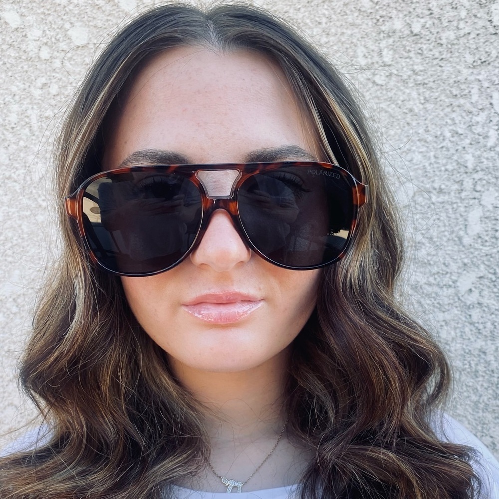 Tortoise Shell Aviator Sunglasses - Picture 2 of 8